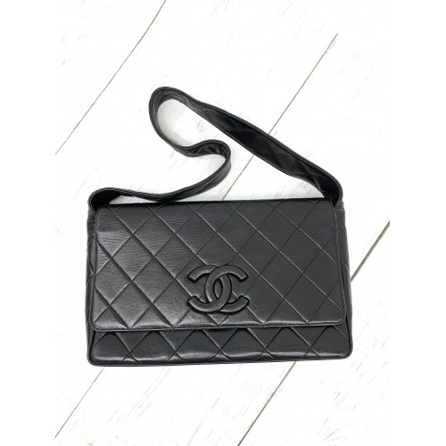 CHANEL SHOULDER BAG